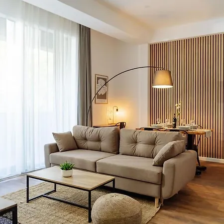 7 - New Building & Parking * בוקרשט