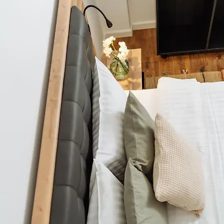 7 - New Building & Parking דירה