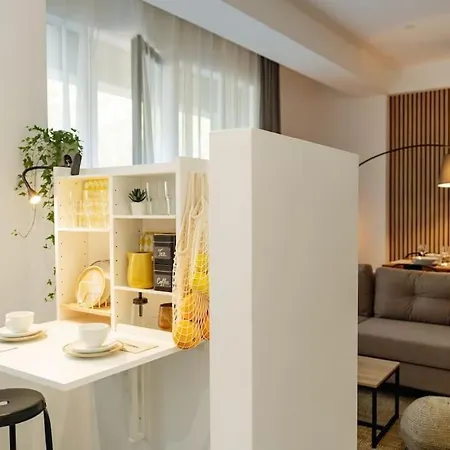 Apartment 7 - New Building & Parking *