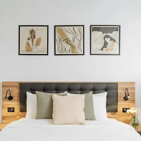 7 - New Building & Parking Apartment *