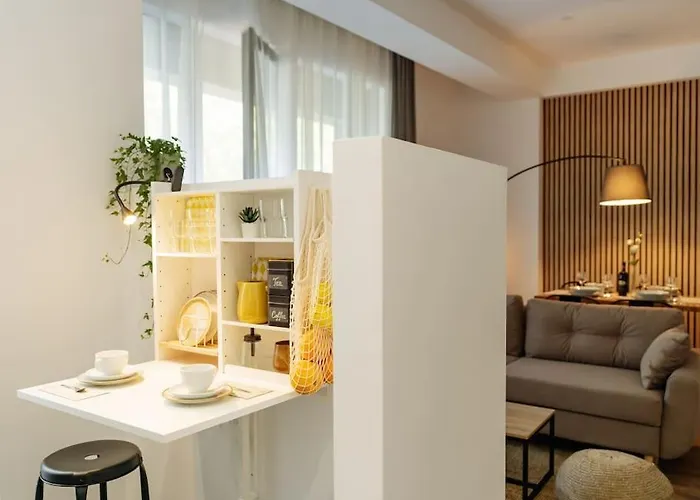 Apartment 7 - New Building & Parking *