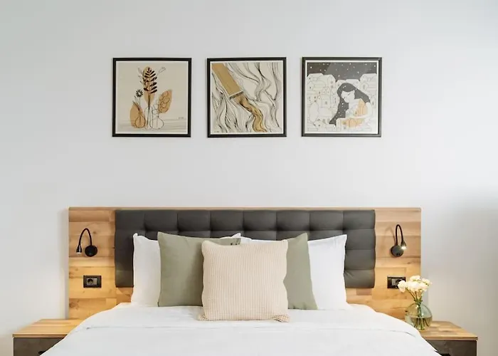 7 - New Building & Parking Daire *