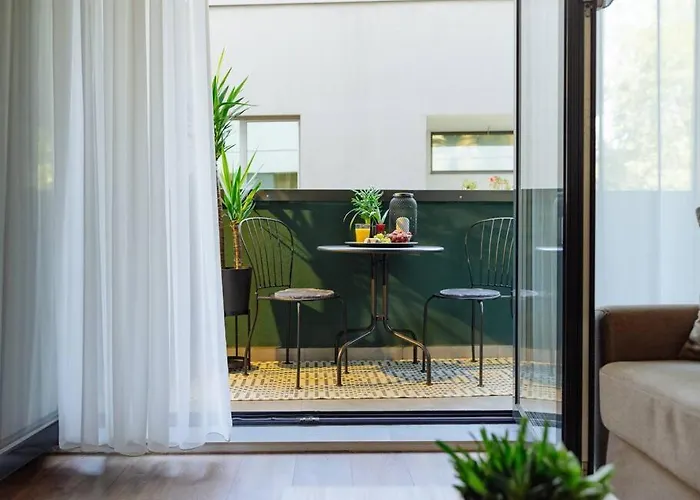 7 - New Building & Parking * بوخارست