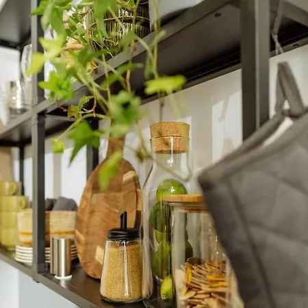 7 - New Building & Parking Daire *